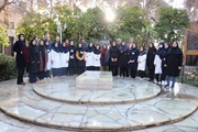 گردهمایی دانشکاران فعال کمیته مدیریت دانش بیمارستان نمازی که در سال 1402 ایده خود را به  ثبت رسانده بودند در جوار مقبره مرحوم (حاج محمد نمازی ) برگزار شد .